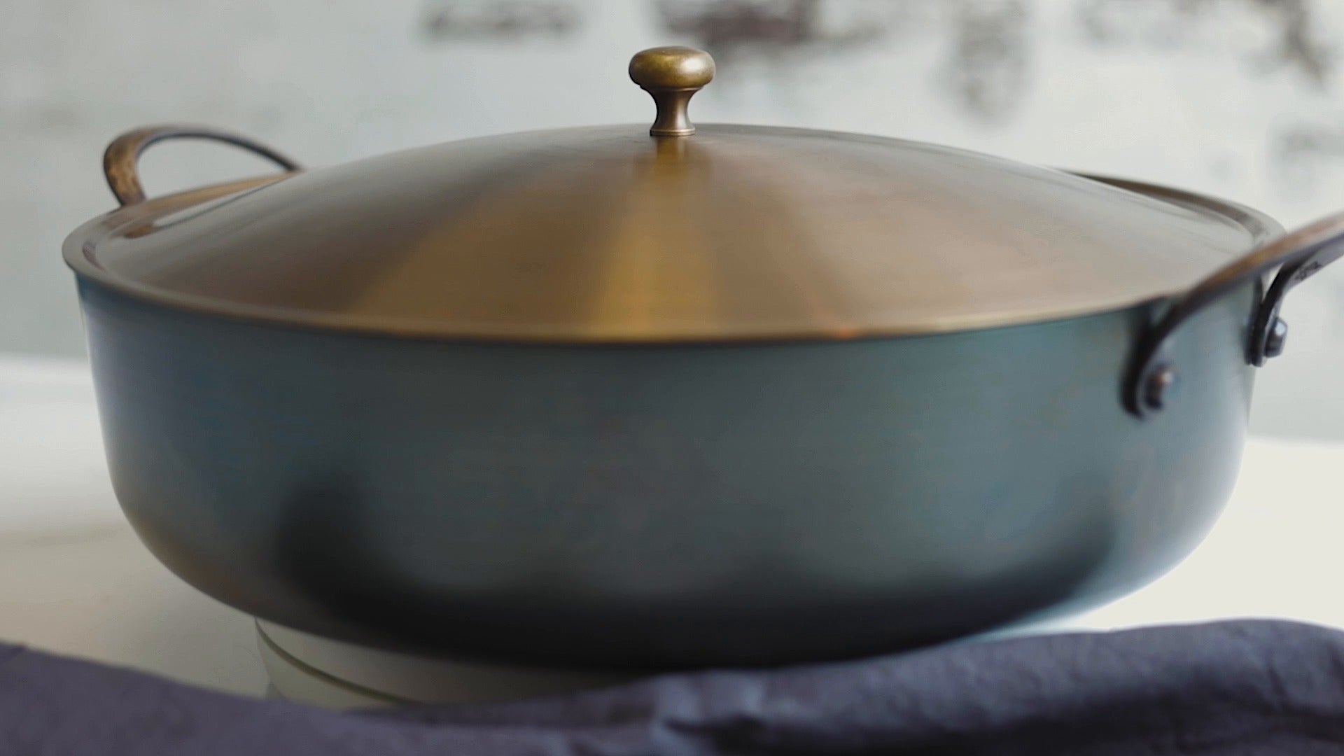Pro Bronze Handle Rondeau with Stainless Steel Lid